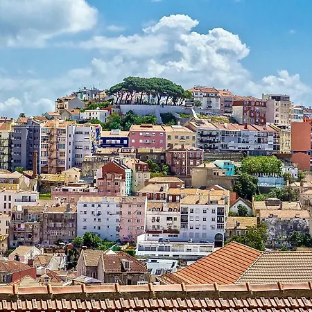 You Hub With Stunning View Over Rooftops * Lisboa