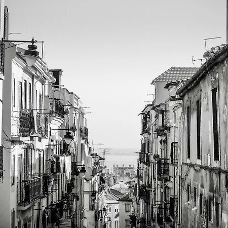 Apartment You Hub With Stunning View Over Rooftops *