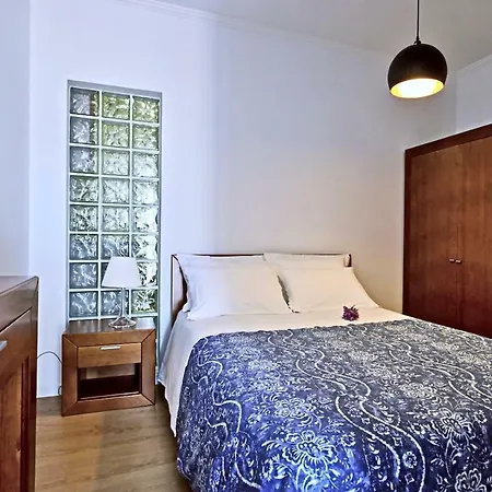 You Hub With Stunning View Over Rooftops * Lisbon